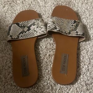 Steve Madden Beige Snake Pattern Sandals